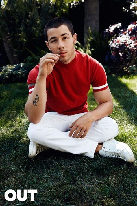 nick jonas gay|From Teen Heartthrob to Gay Icon, Who is Nick。